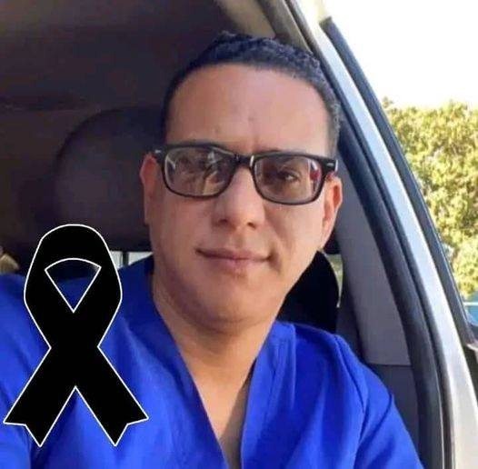 Un amigo lo llev0 al lugar acordado y luego le dijo qu…Ver mas